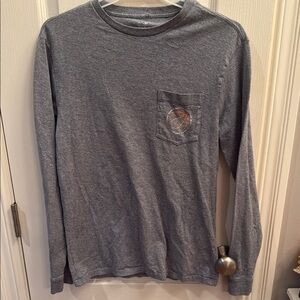 Vineyard Vines gray Long Sleeve March Madness basketball Men's Shirt. Size XS